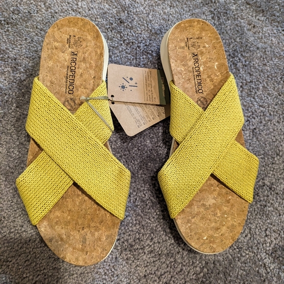 Arcopedico mustard sandal - Picture 2 of 4